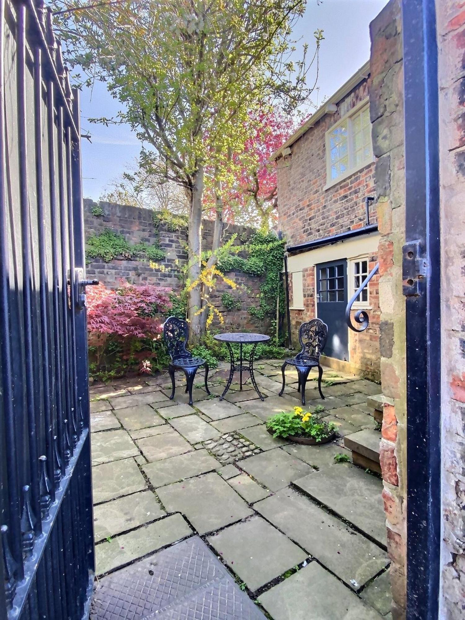 The Davey Tower, Medieval Riverside House York Dış mekan fotoğraf